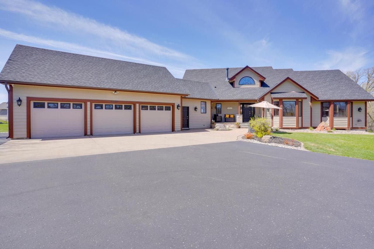 Expansive Shakopee Vacation Rental On 5 Acres! Esterno foto